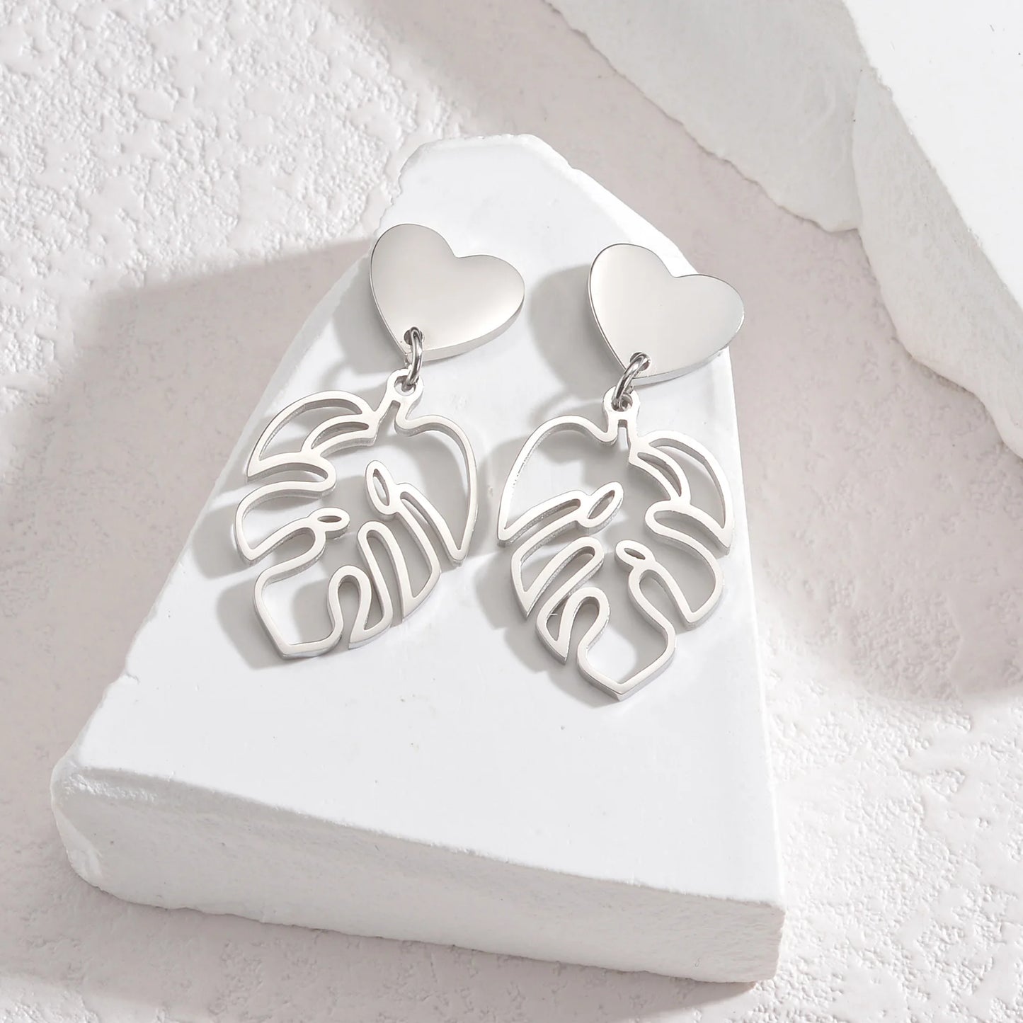 Boucles D'oreilles Kawaii Feuilles et coeur argentee