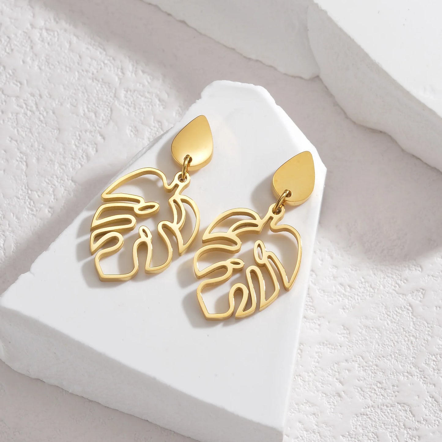 Boucles D'oreilles Kawaii Feuilles et goute doree